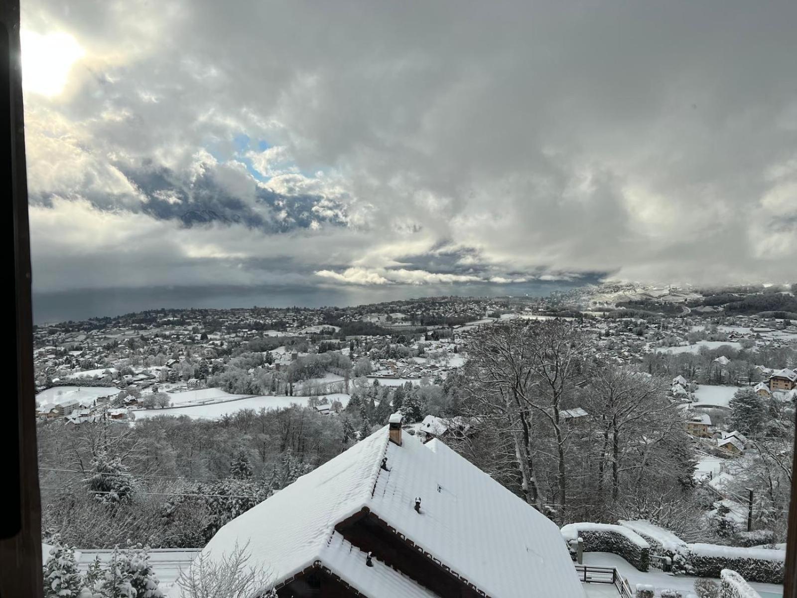 Swiss Chalet - Mountain And Lake View Blonay Exterior foto